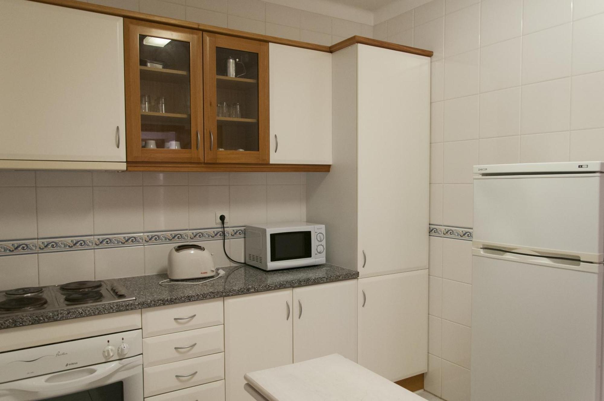 One-Bedroom Apartment,125307963:JPEG