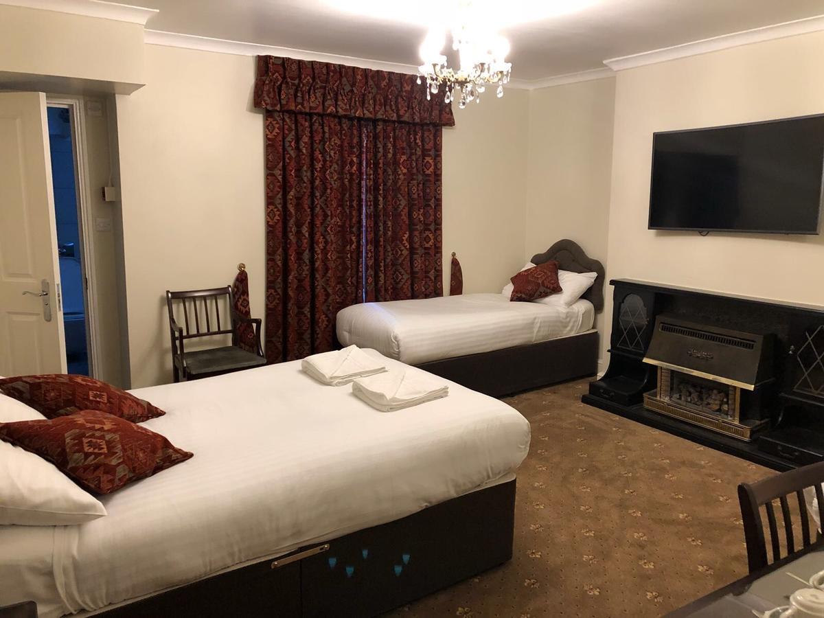 Deluxe Family Suite