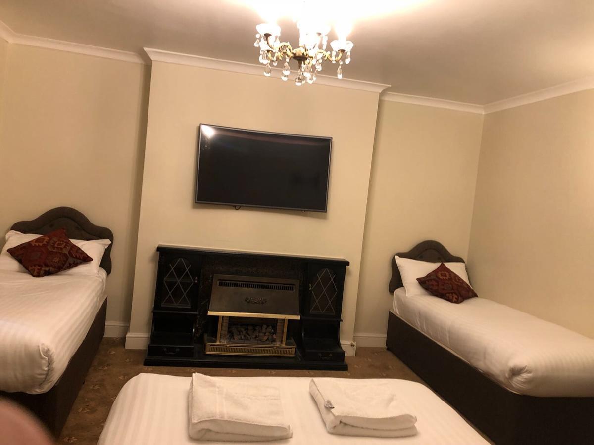 Deluxe Family Suite