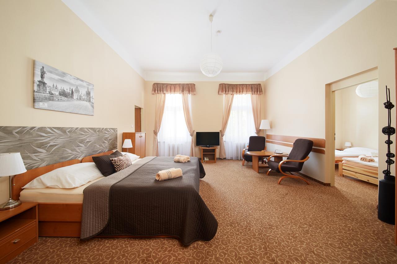 Quadruple Room,690552465:JPEG