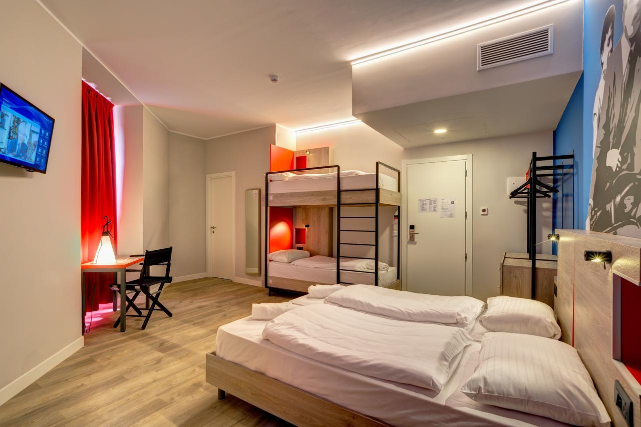 Quadruple Room,664195569:JPEG