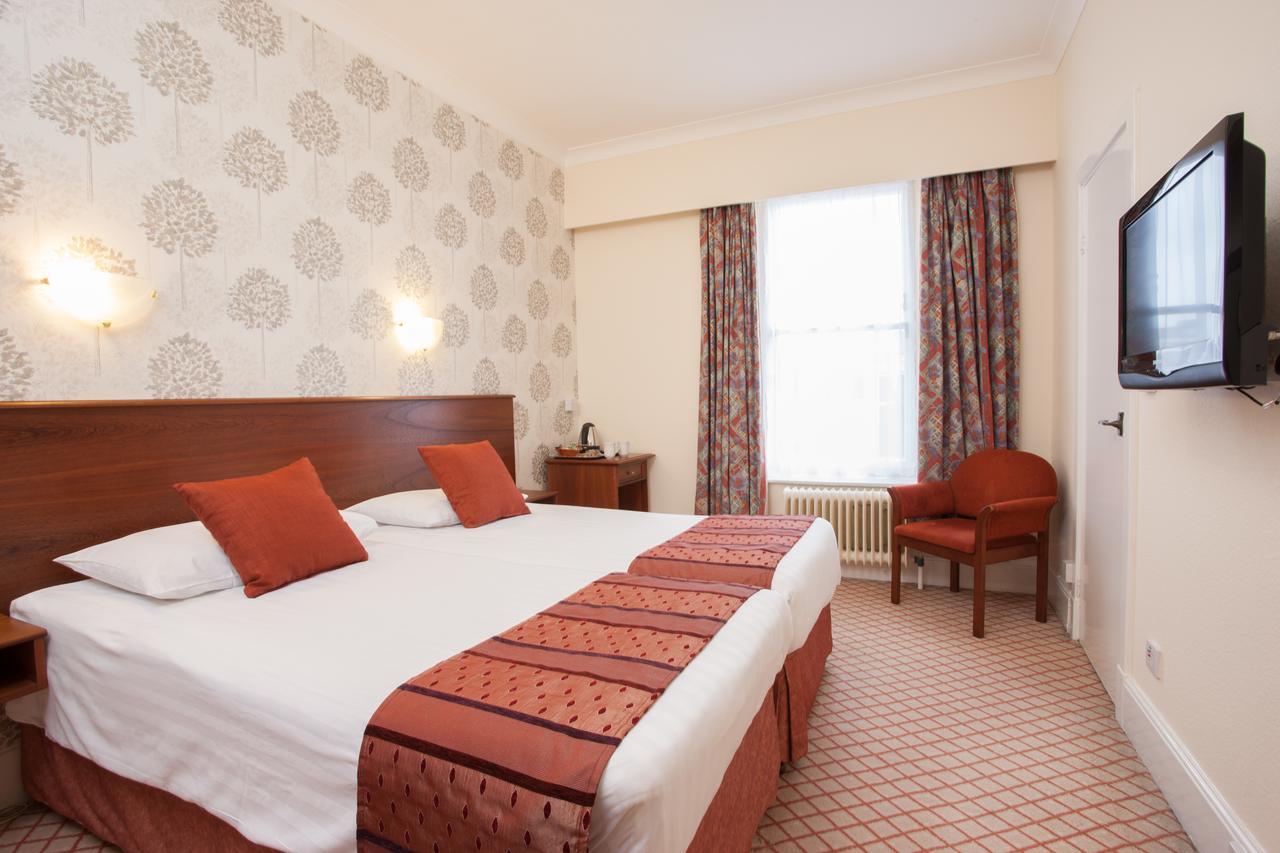 Double or Twin Room Sea View