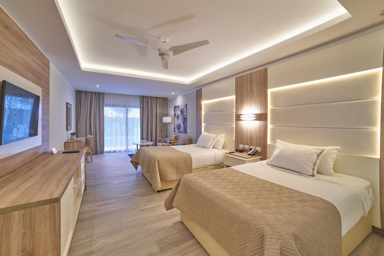Suite Junior Deluxe avec Accès Direct à la Piscine (1 Adulte)