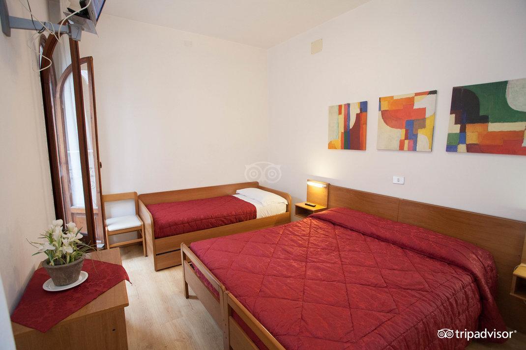 Triple Room,664813515:JPEG