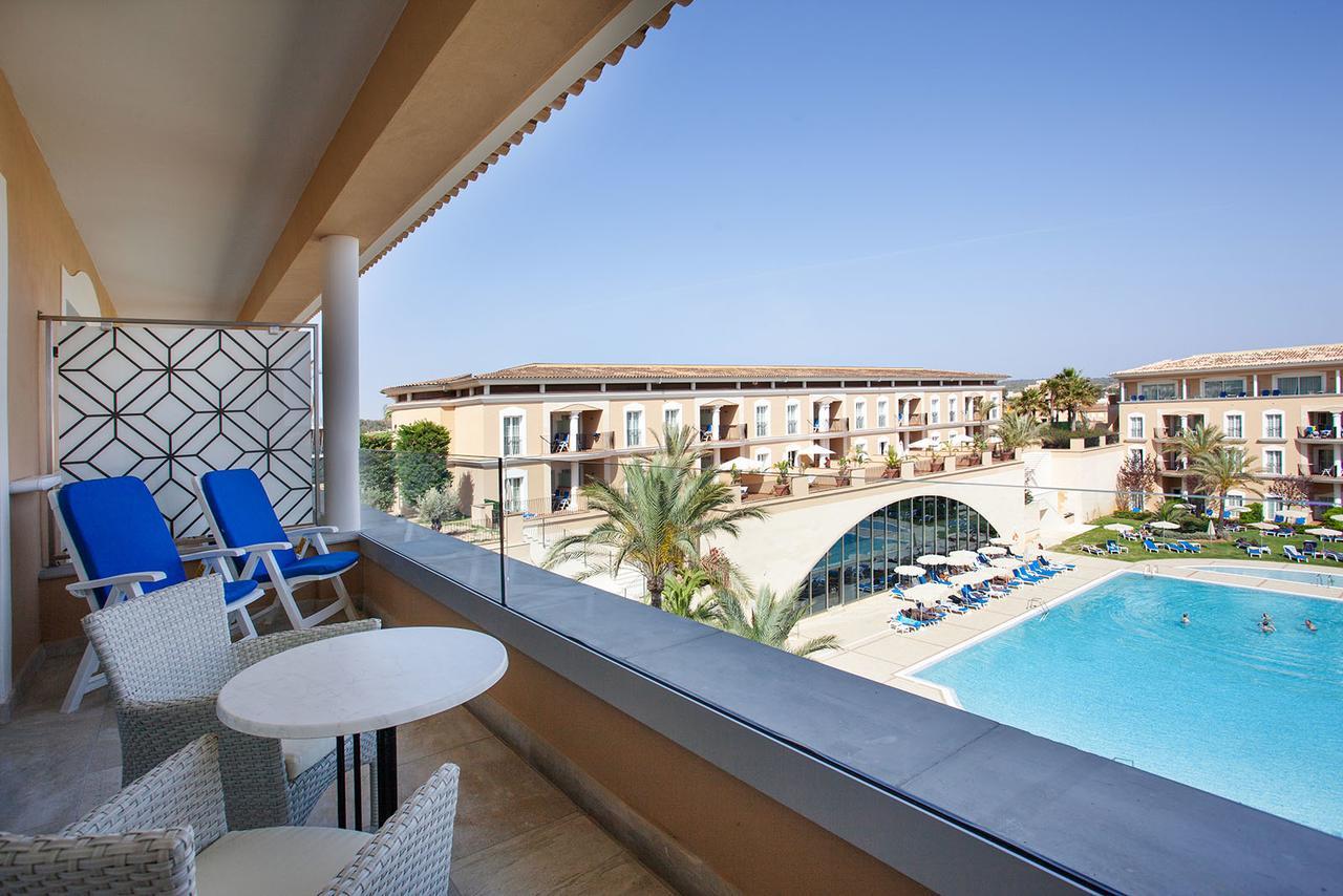 Junior Suite Pool View