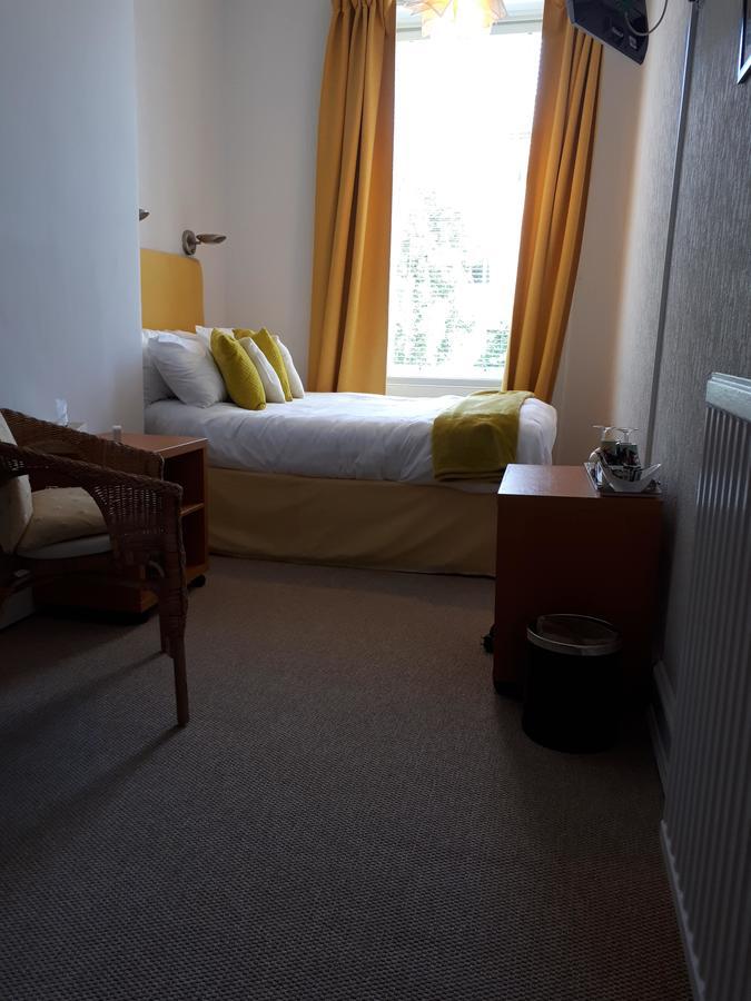 Double Room Private Bathroom
