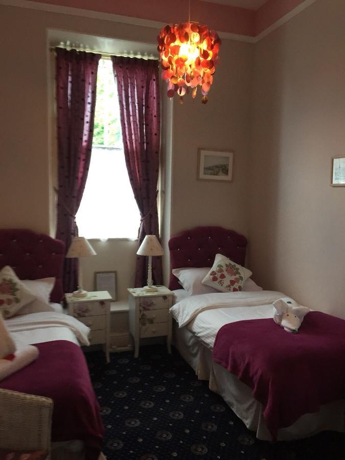 Medium Twin Room Room 5