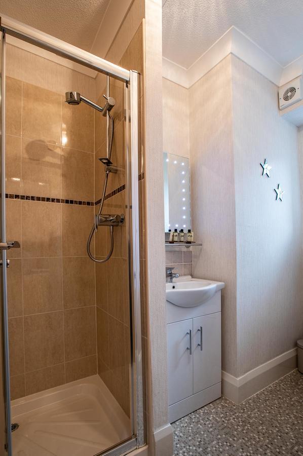 Small Double Room,1594732767:JPEG