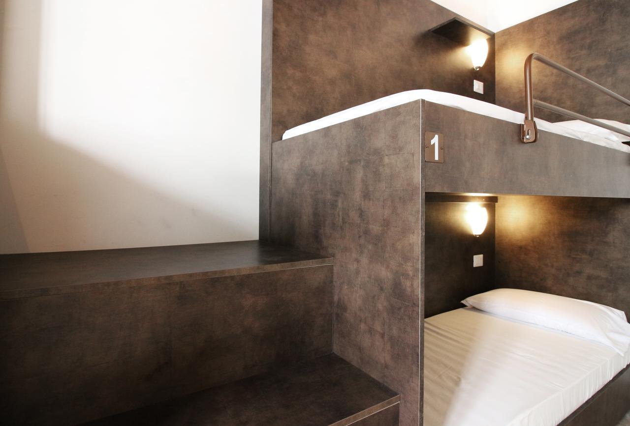 Bunk Bed 6-Bed Mixed Dormitory Room
