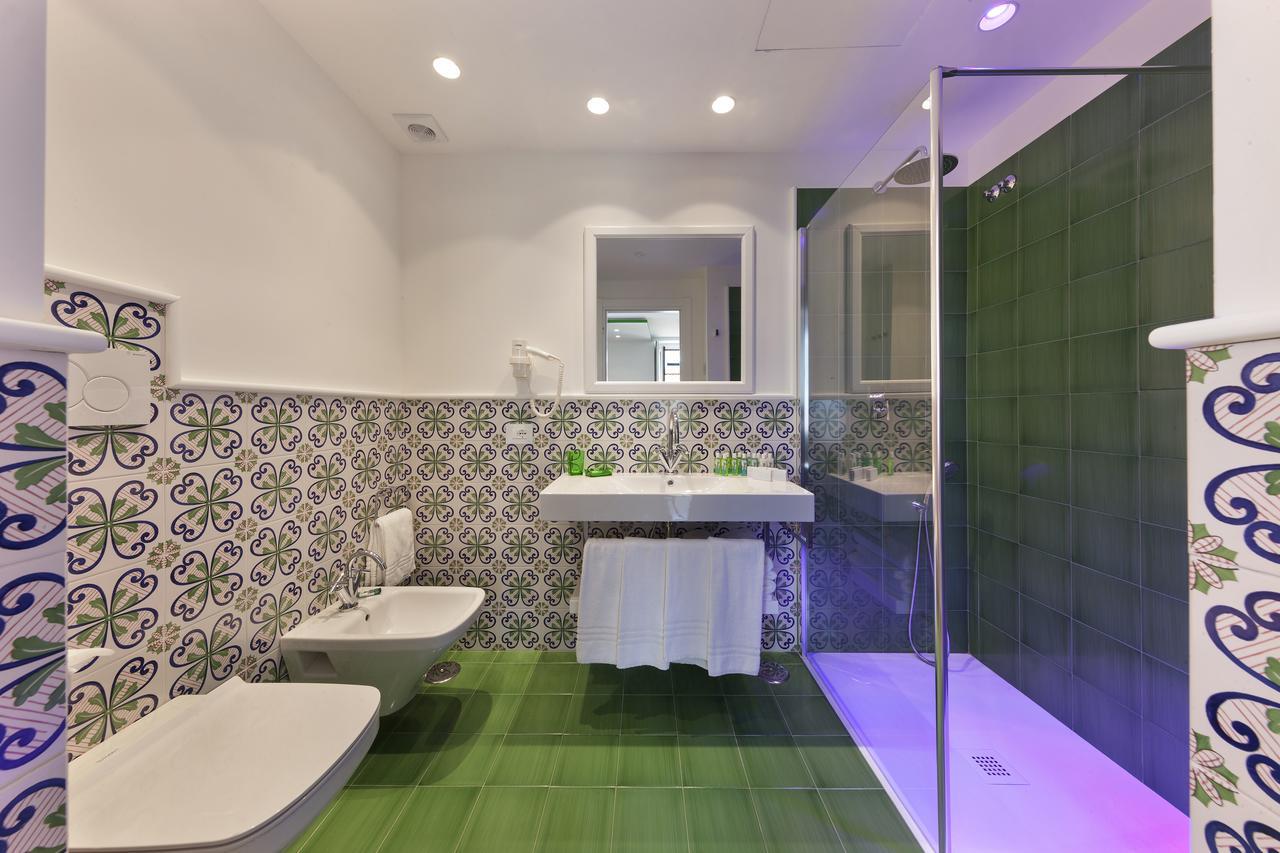 Classic Quadruple Room Terrace