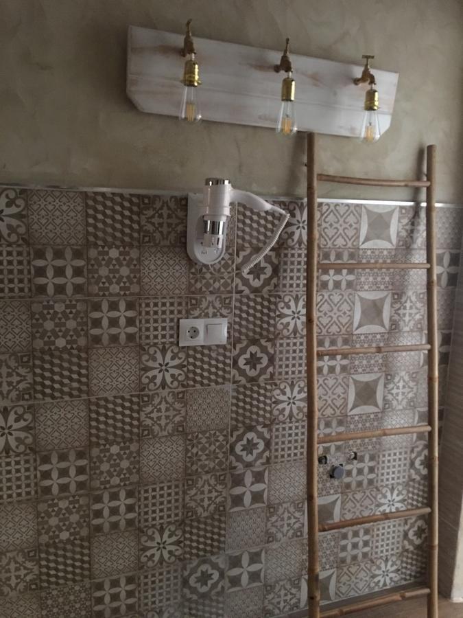 Family Room Private Bathroom