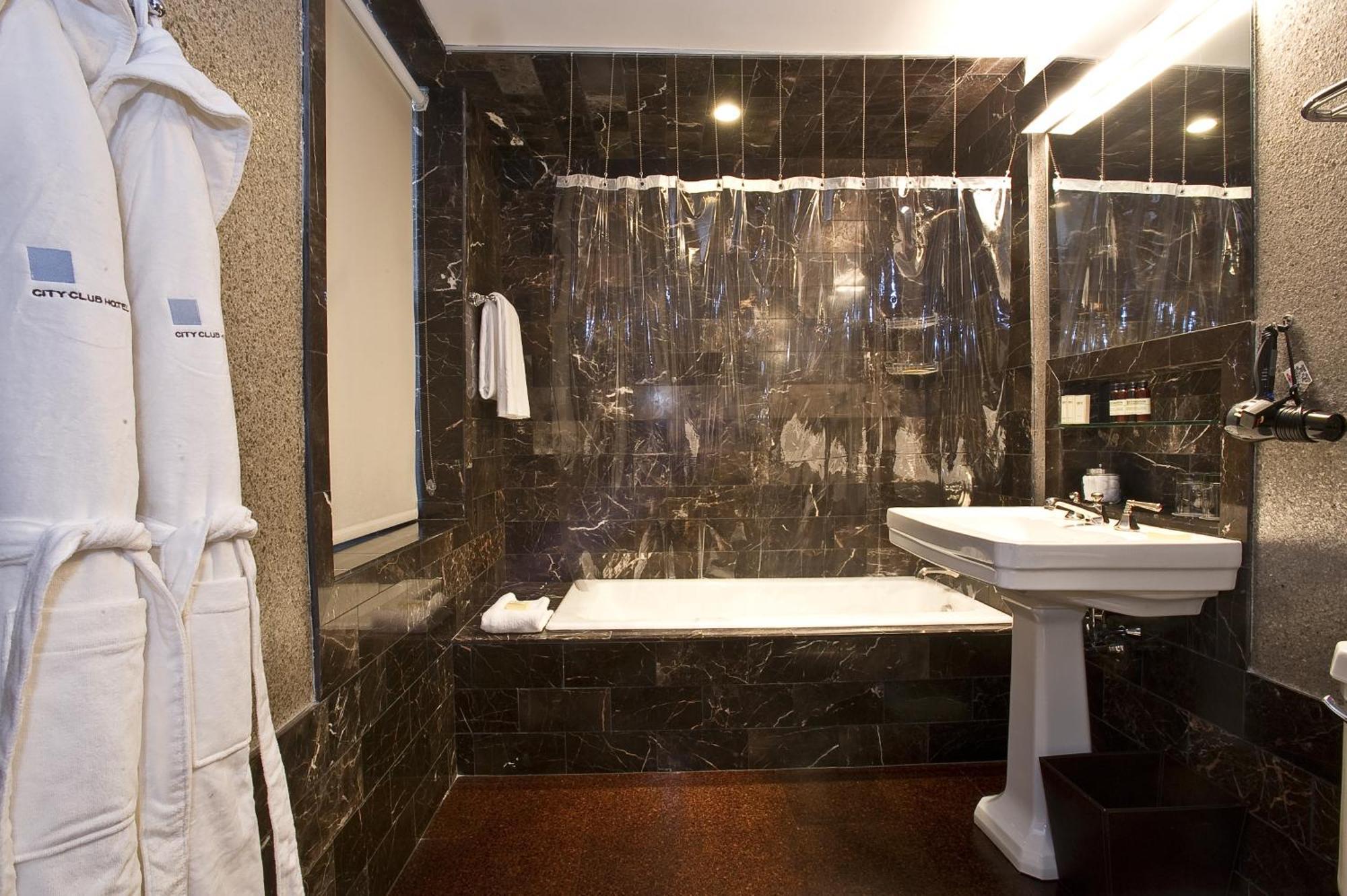 King Luxe Room