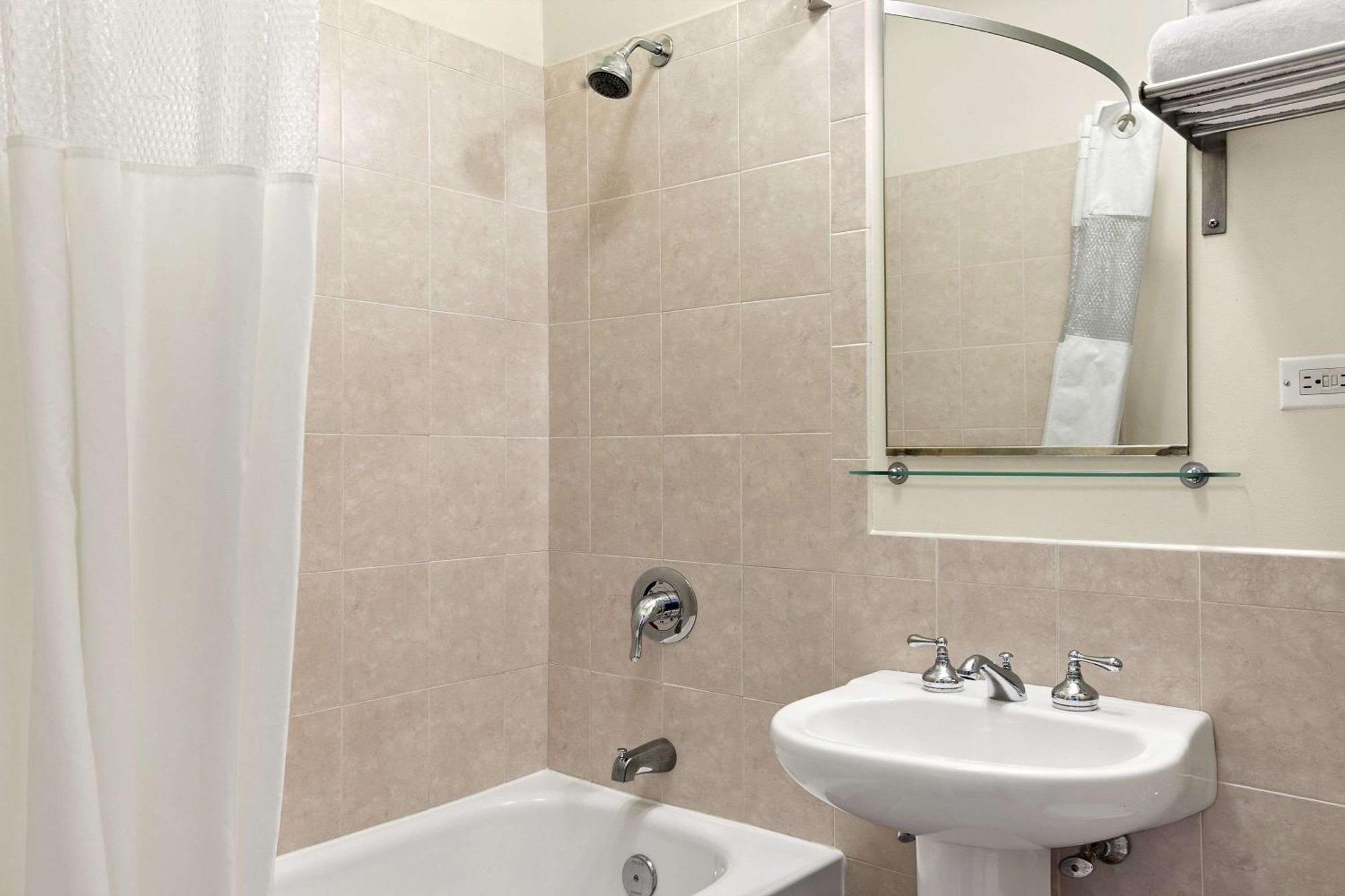 Suíte Deluxe com 1 Cama King-size - Não Fumantes