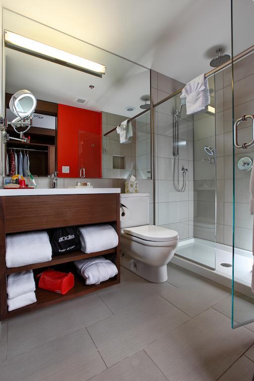 Chambre Lit King-Size - Vue sur Ville - Étage Principal