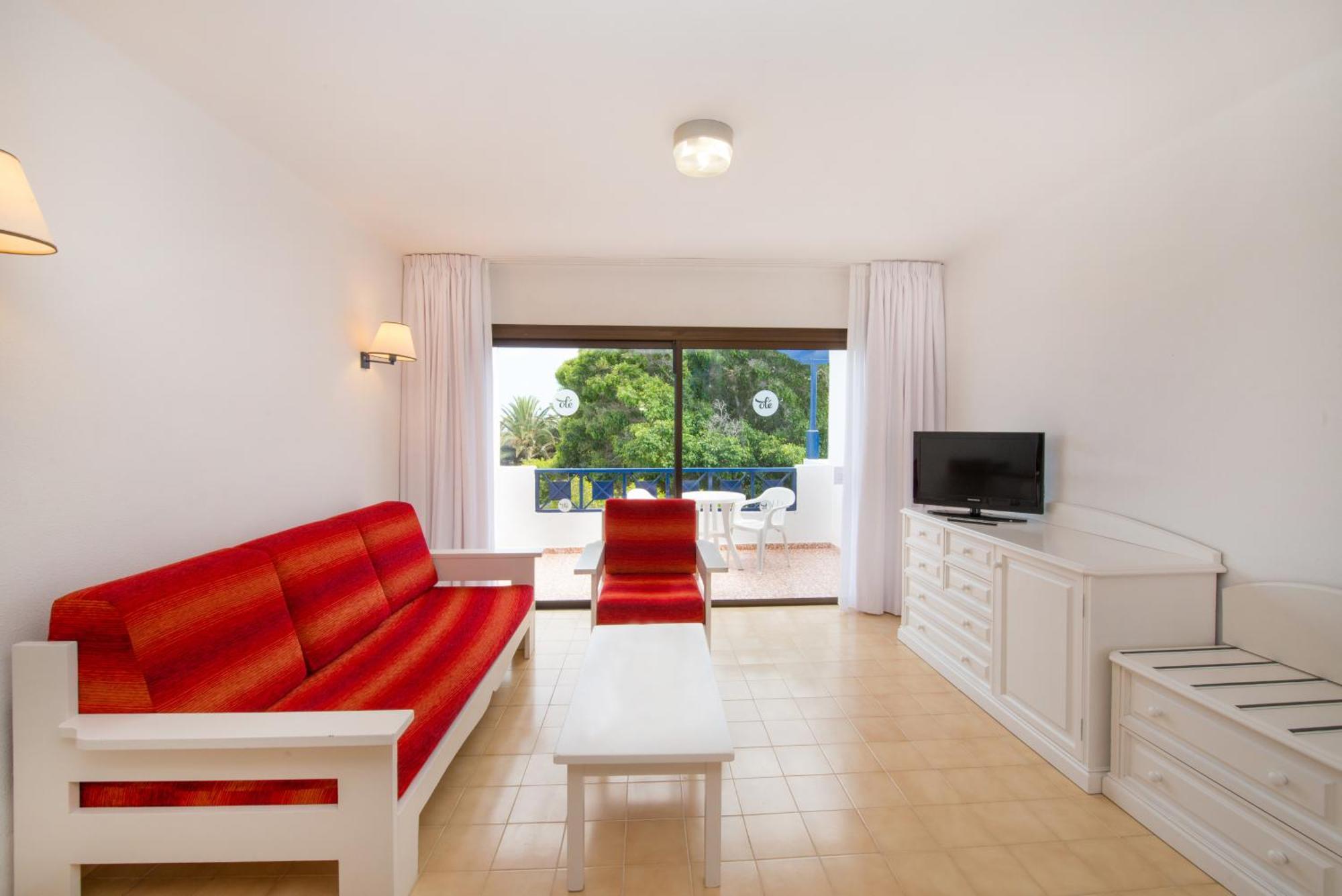 Basic Family Room