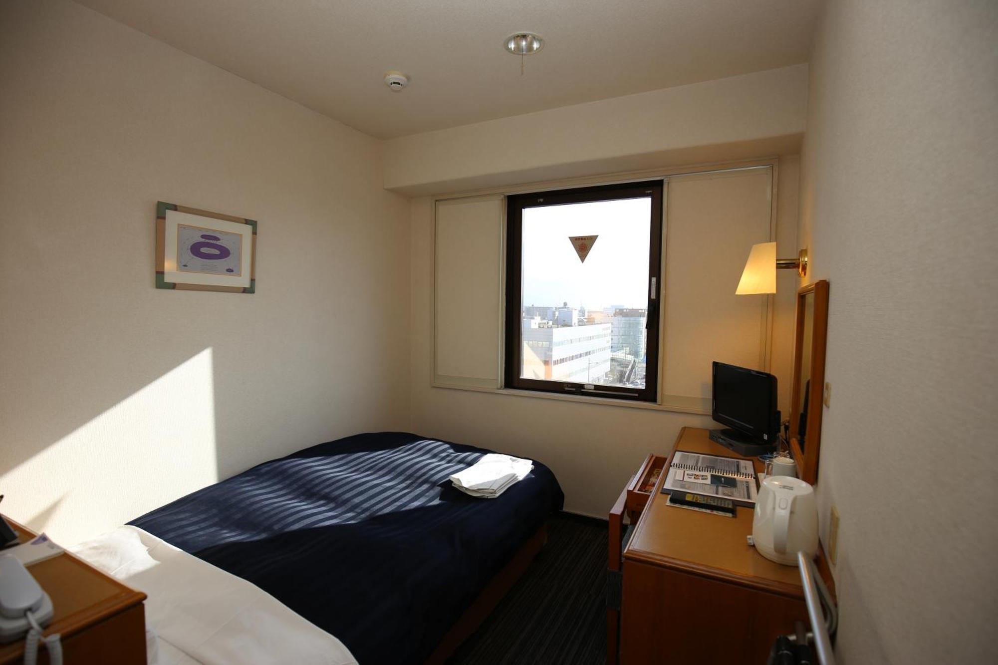 Single Room Main Building Non-Smoking