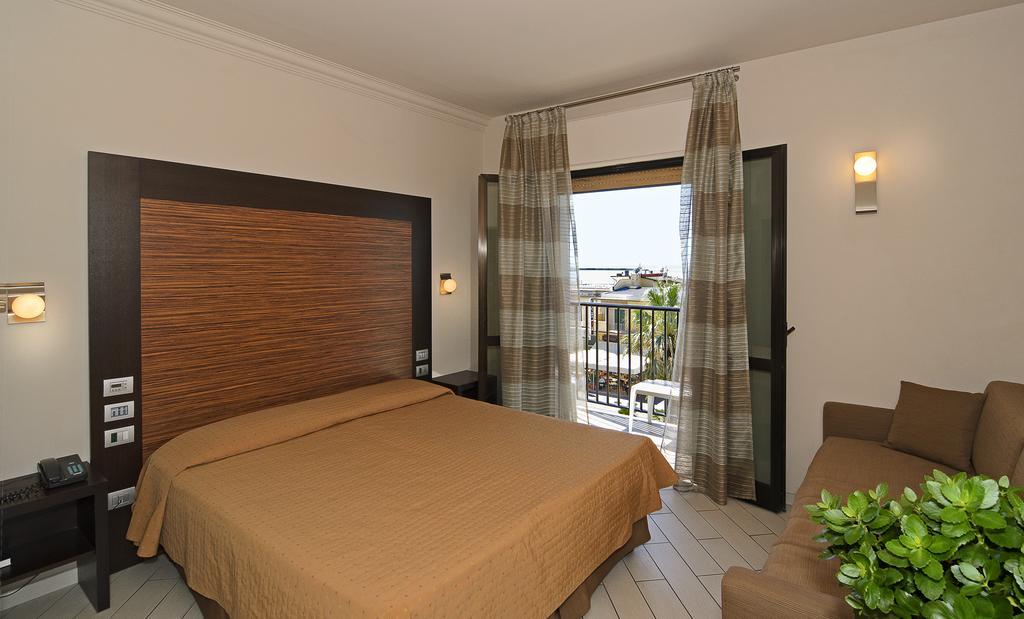 Doppelzimmer mit Meerblick