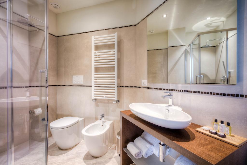 Suite Junior con cocina y acceso a la piscina