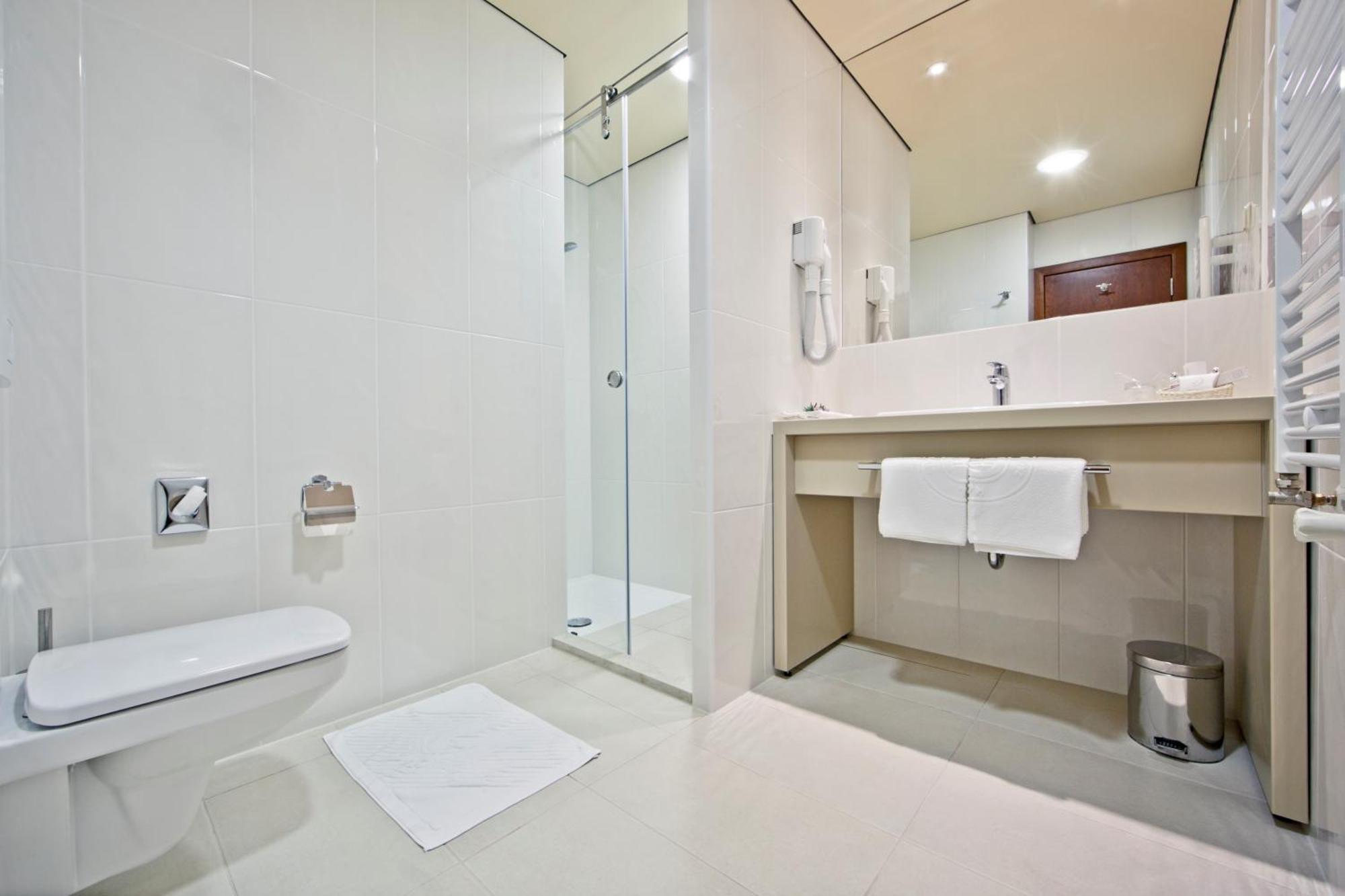 Triple Room,683576172:JPEG