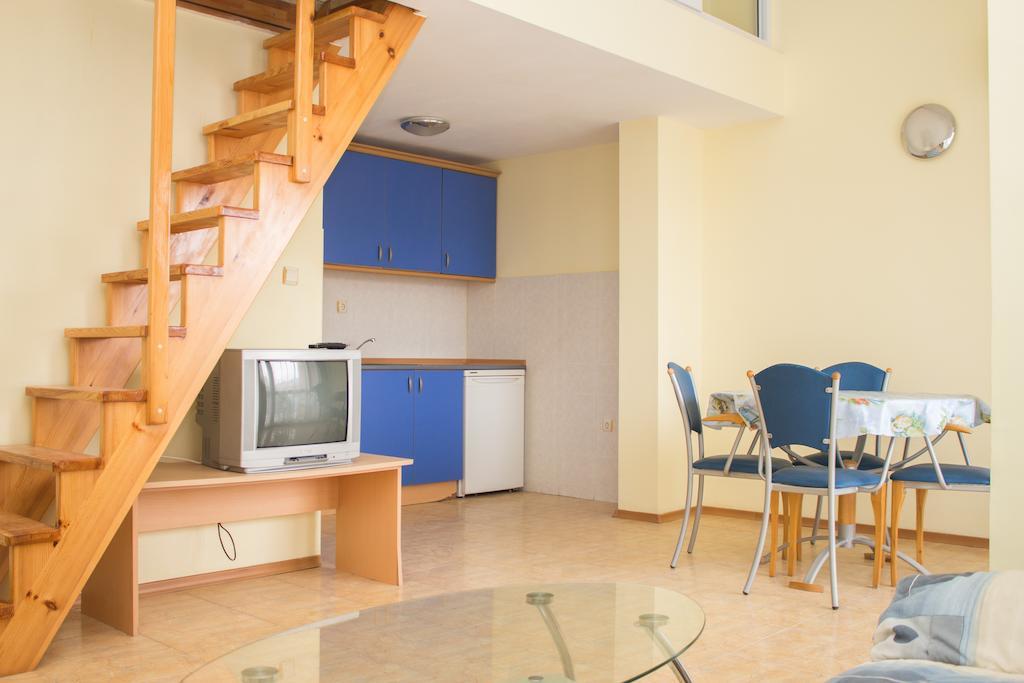 Appartamento con 3 Camere da Letto e con Balcone