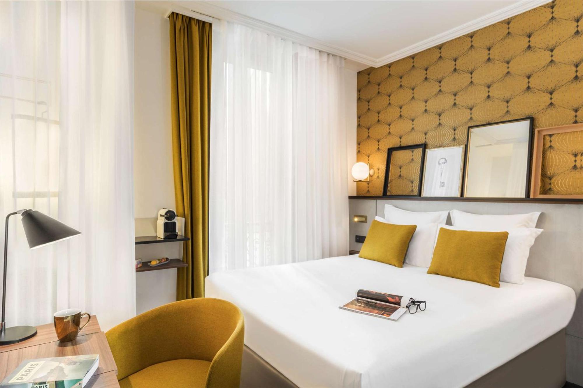 Classic Double Room Access to Relaxation Area