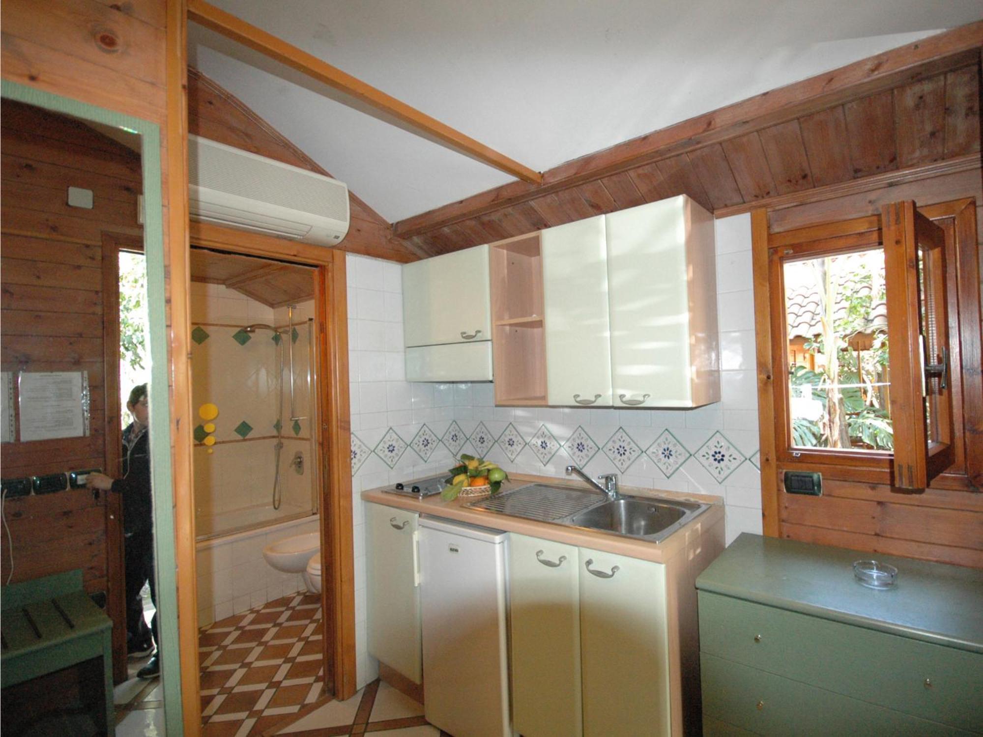 Bungalow (2 Adults)