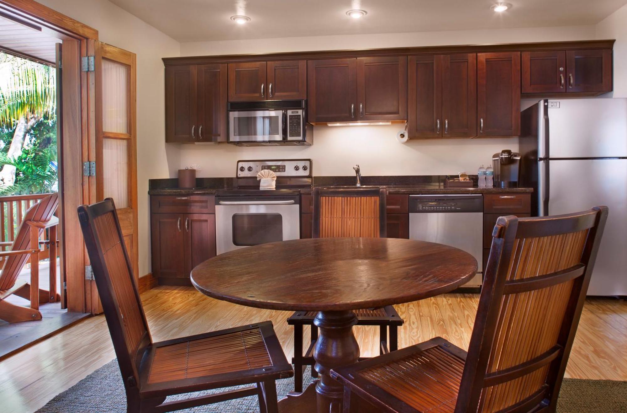 Cigar House One-Bedroom Queen Suite