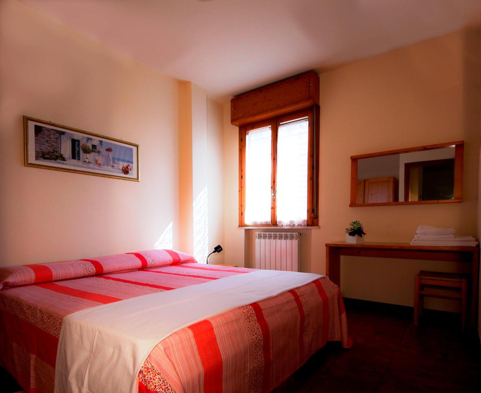 Two-Bedroom Apartment,682371660:JPEG