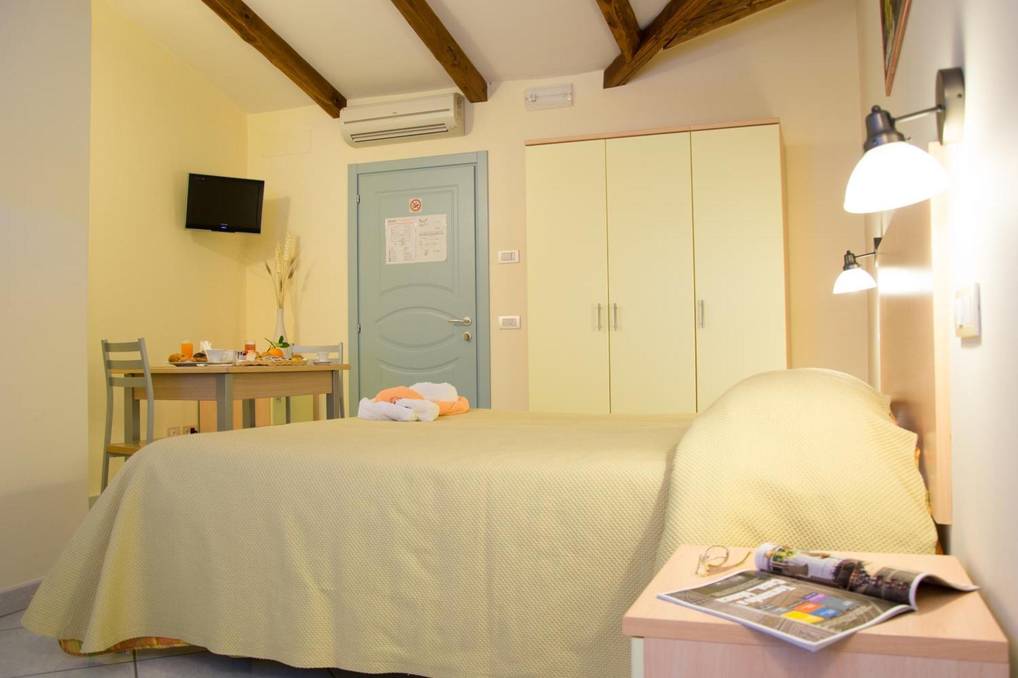 Superior Double Room,682993773:JPEG