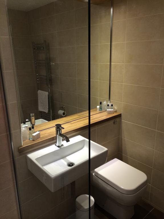 Twin Room with Shower