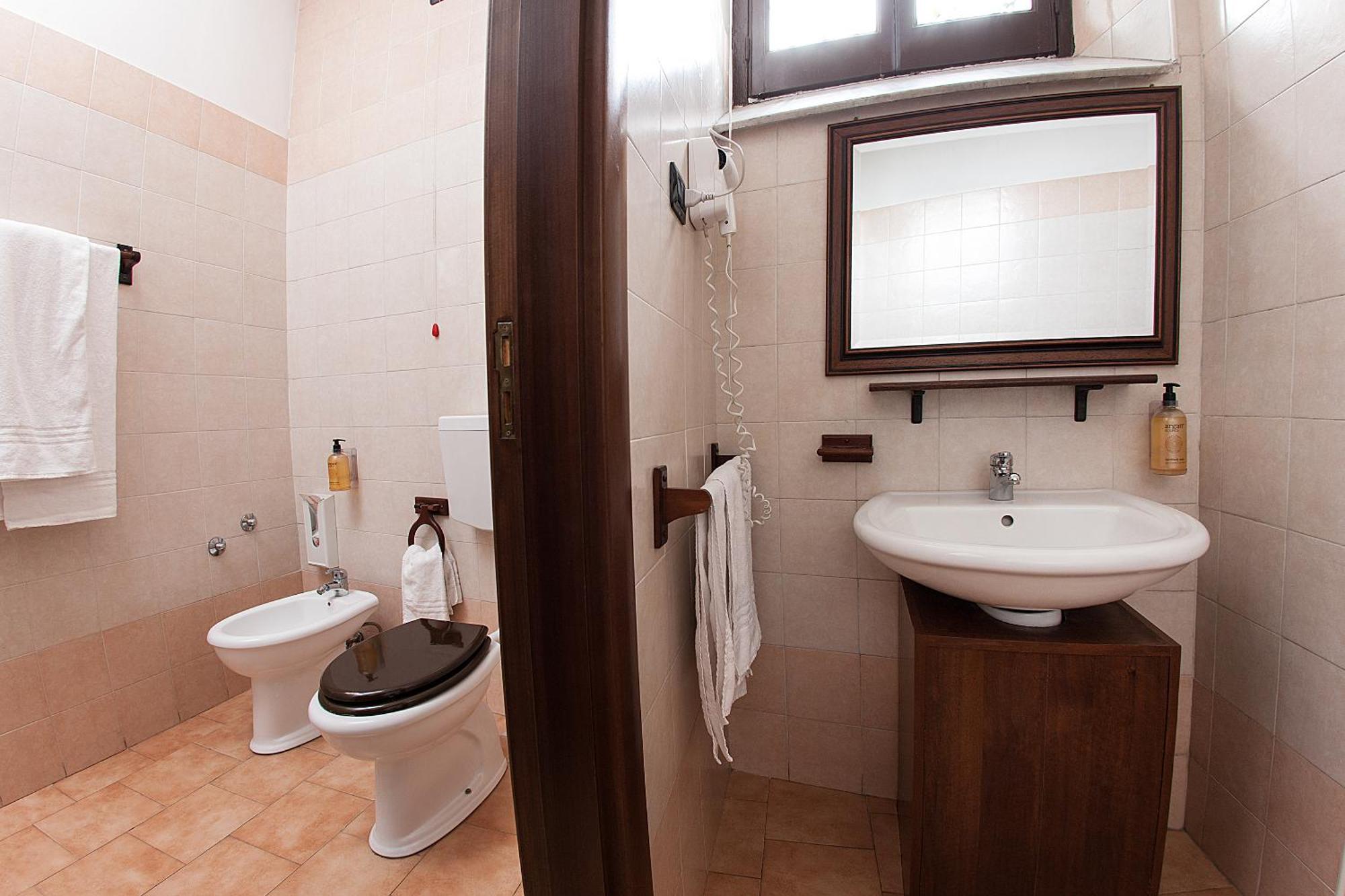 Quadruple Room,1215924235:JPEG