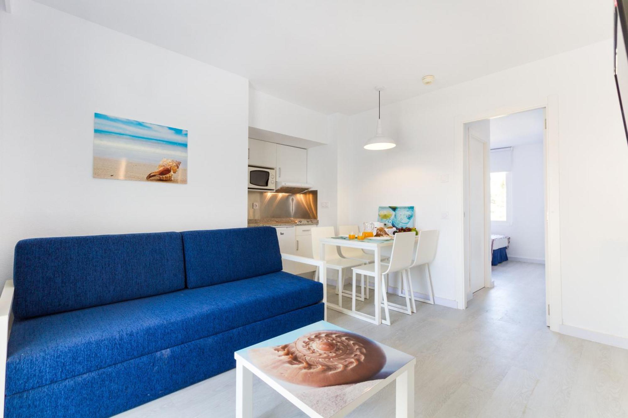 One Bedroom Apartment
