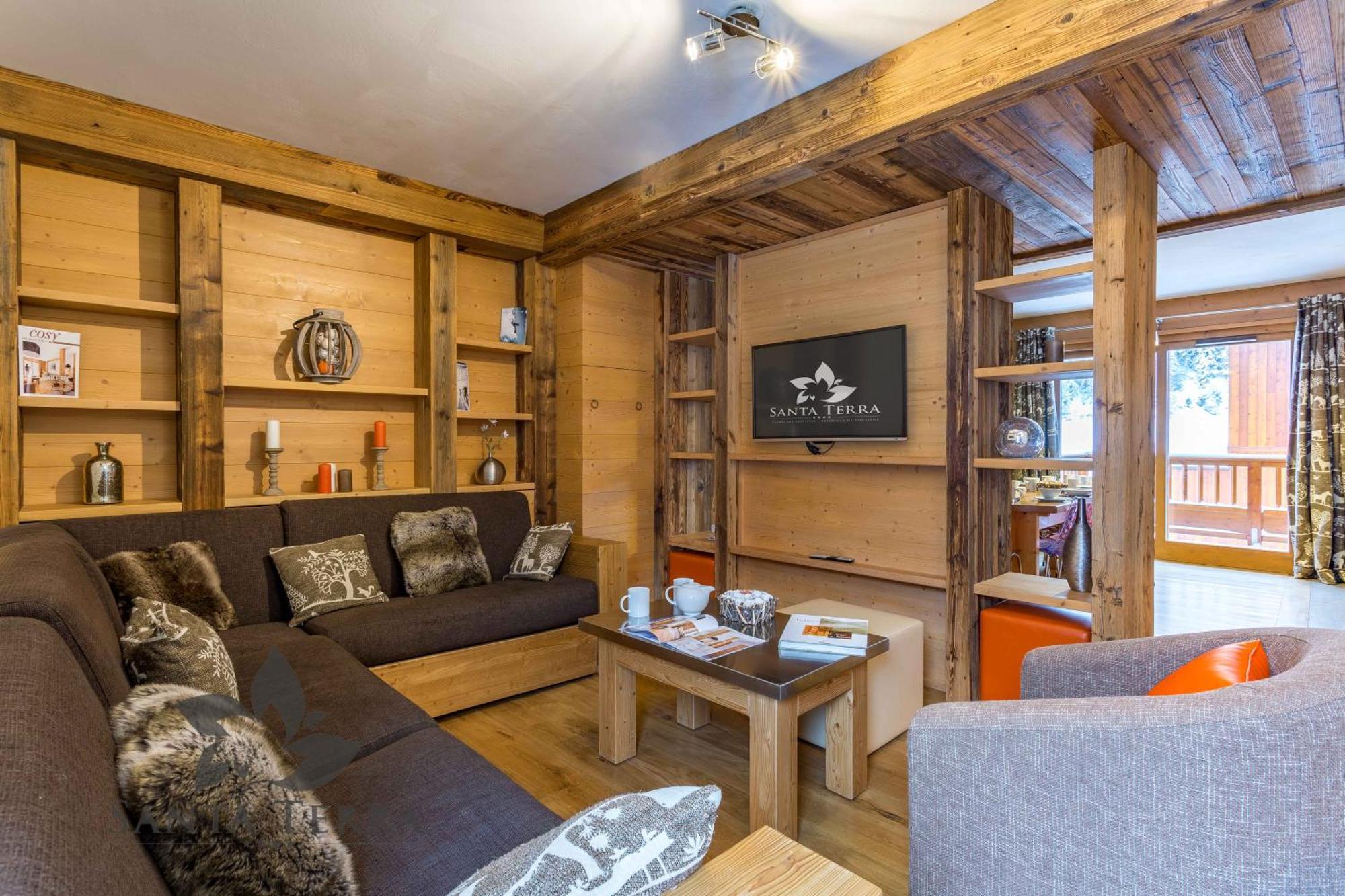 Four-Bedroom Duplex Apartment 8