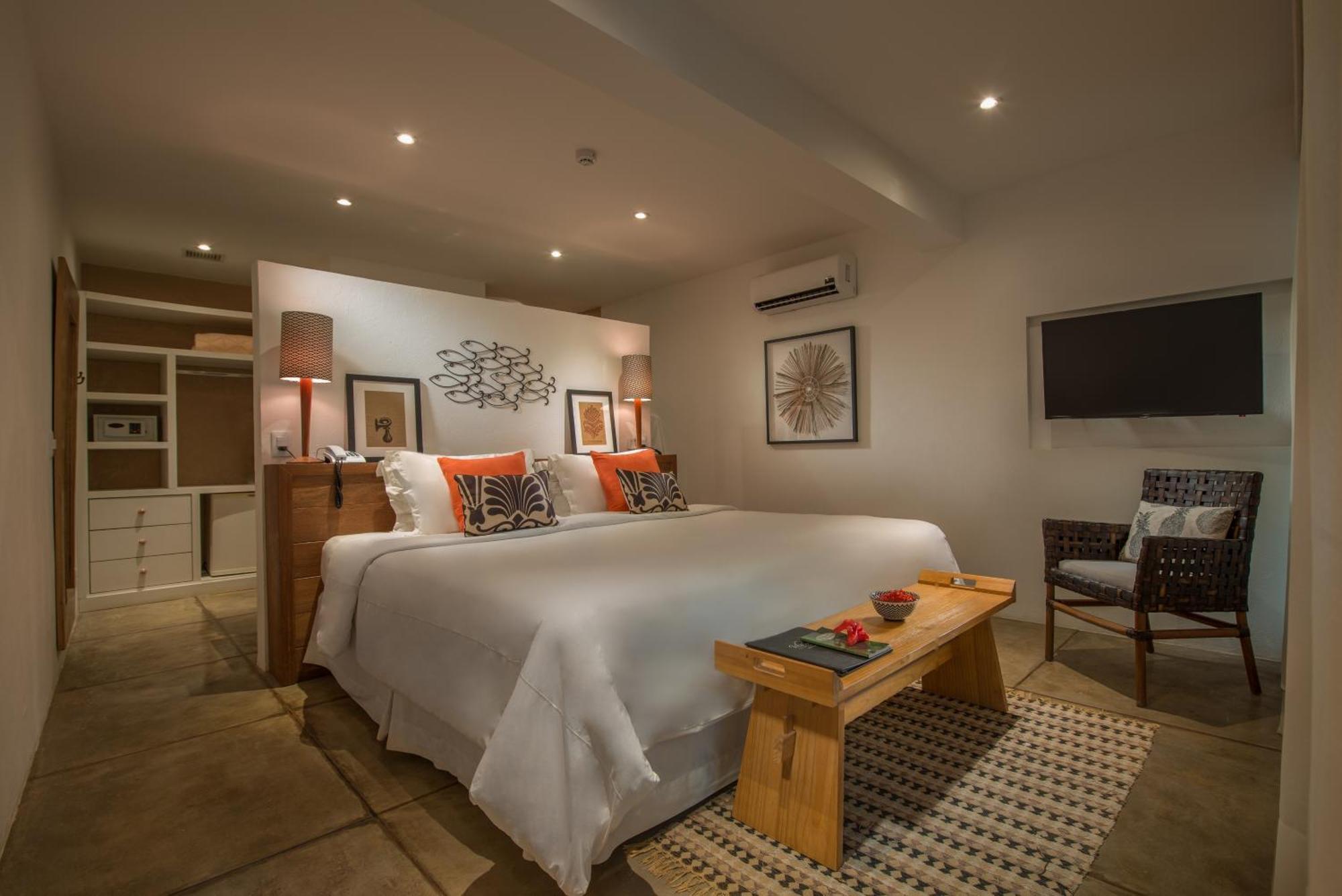 Premium Suite with Sea View and Hot Tub