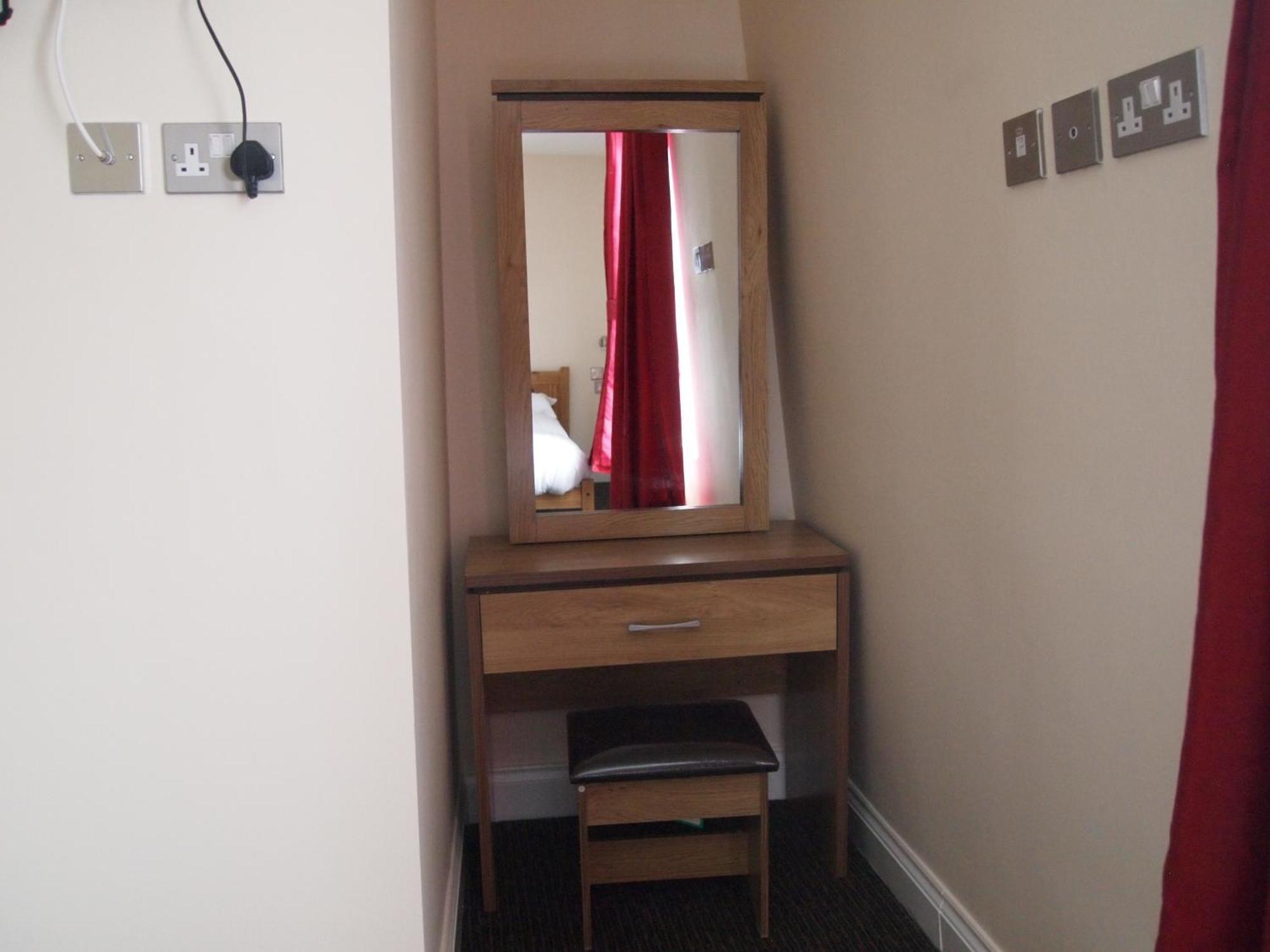 Comfort Single Room