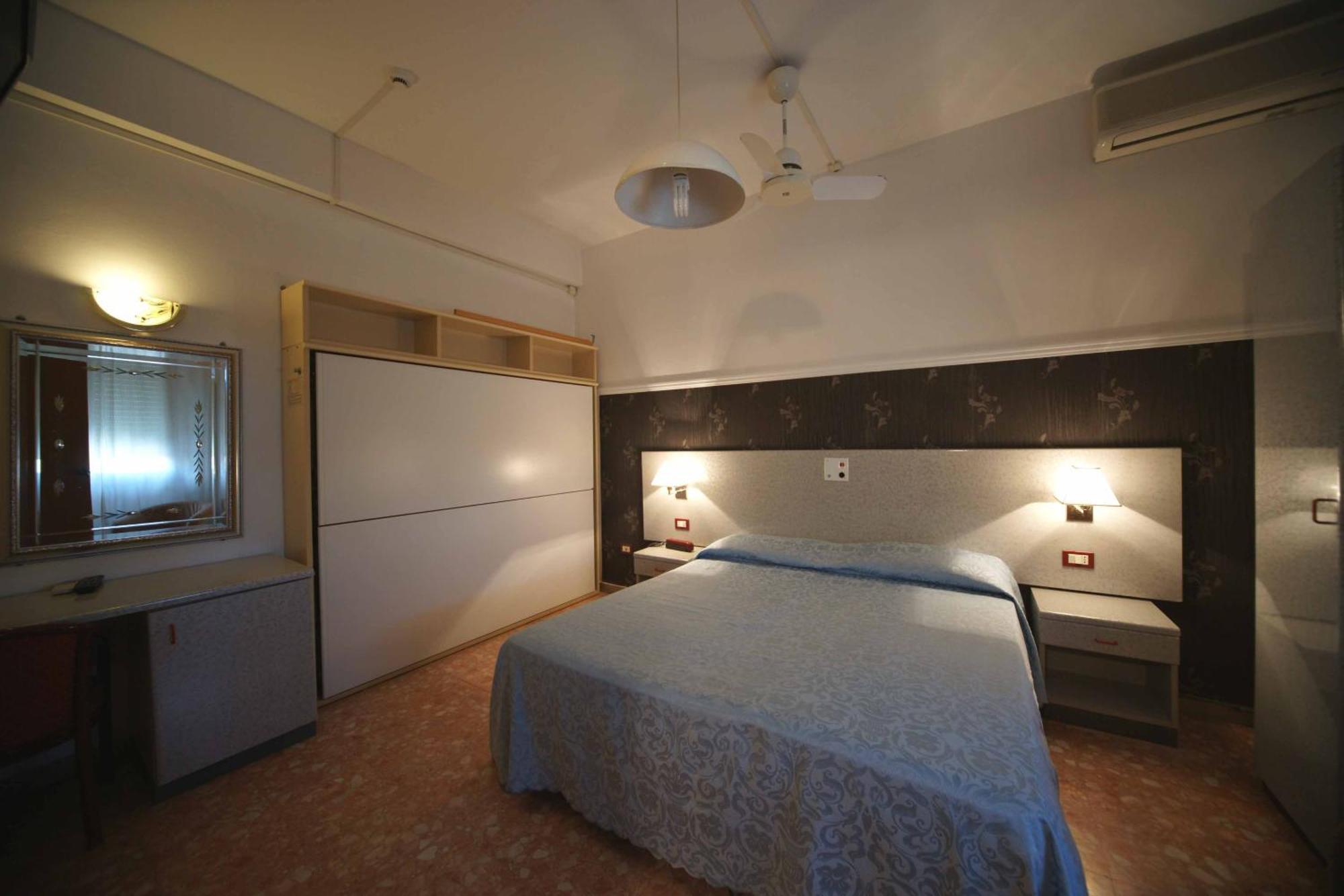 Quarto Quádruplo Standard