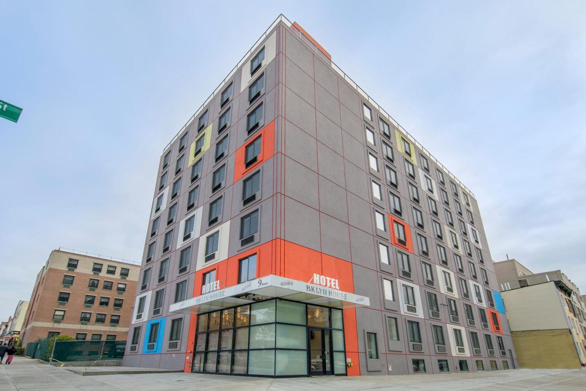 Chambre Lit Queen-size - Accessible aux Personnes à Mobilité Réduite