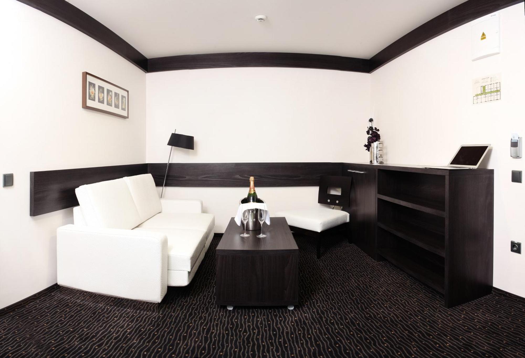 Suite (2 Adultes)