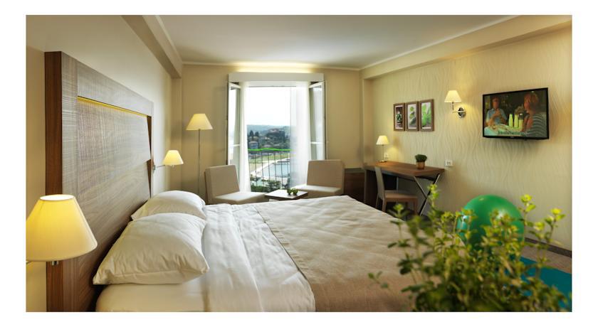 Speciale Aanbieding - Tweepersoonskamer met Balkon met Uitzicht op Zee en Oudejaarsgaladiner-arrangement