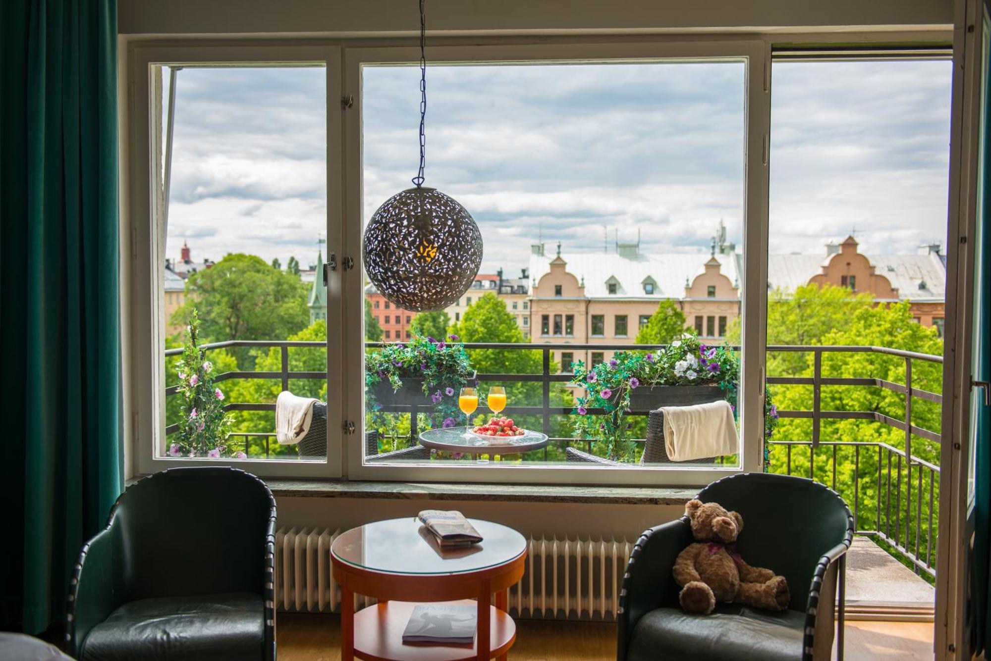 Deluxe Double or Twin Room Balcony