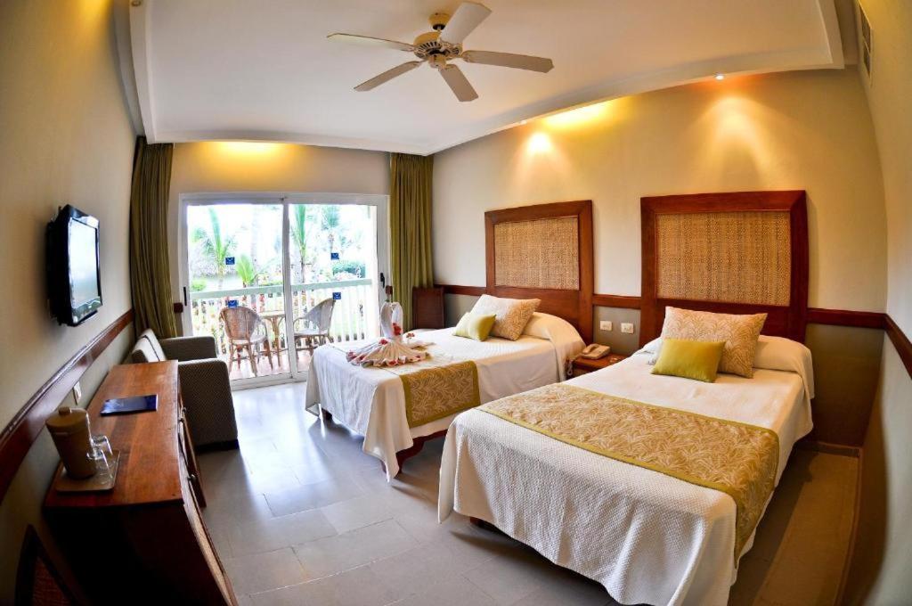 Superior Double Room Two Double Beds Garden View