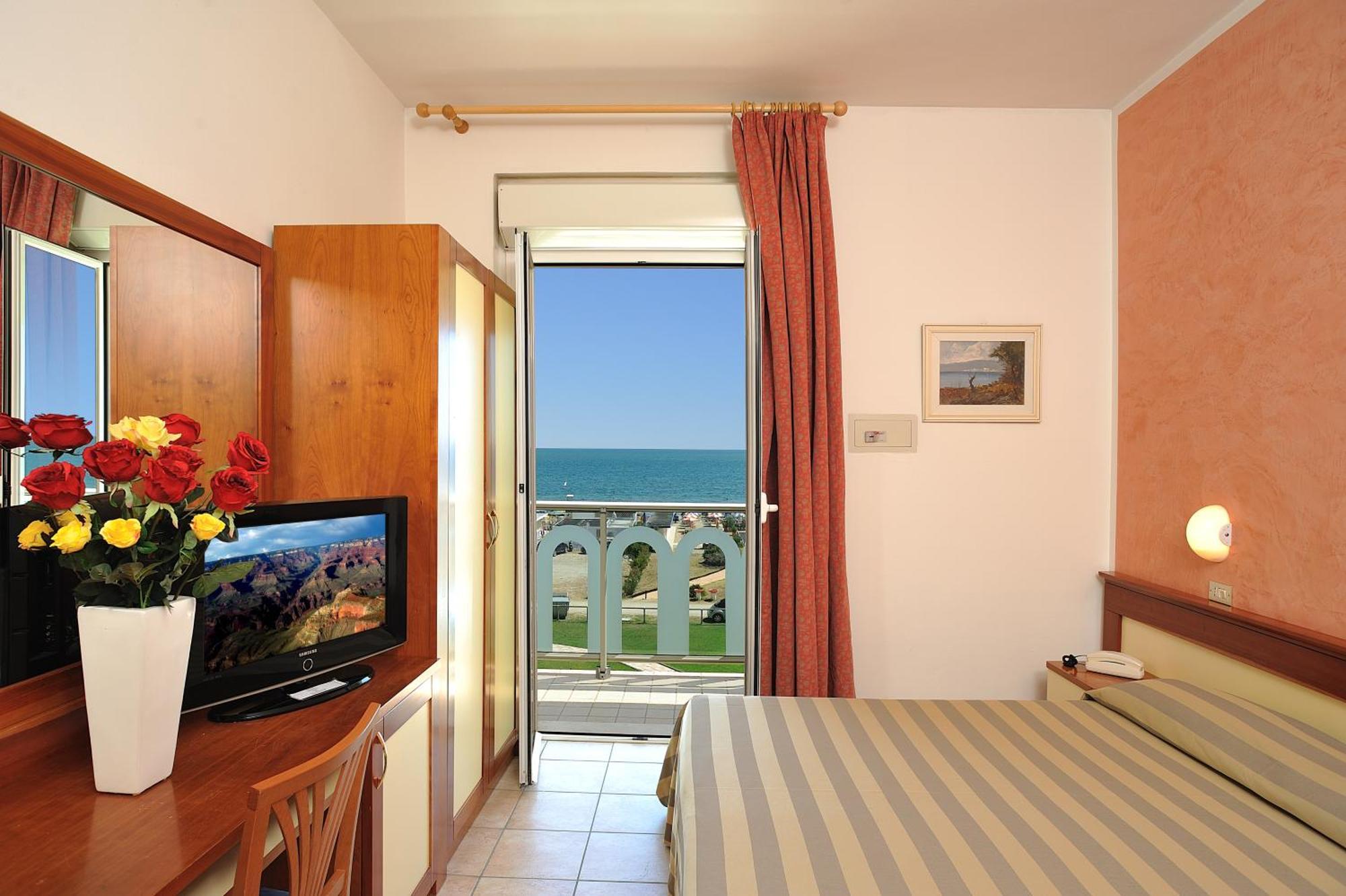 Chambre Double ou Lits Jumeaux - Vue sur Mer