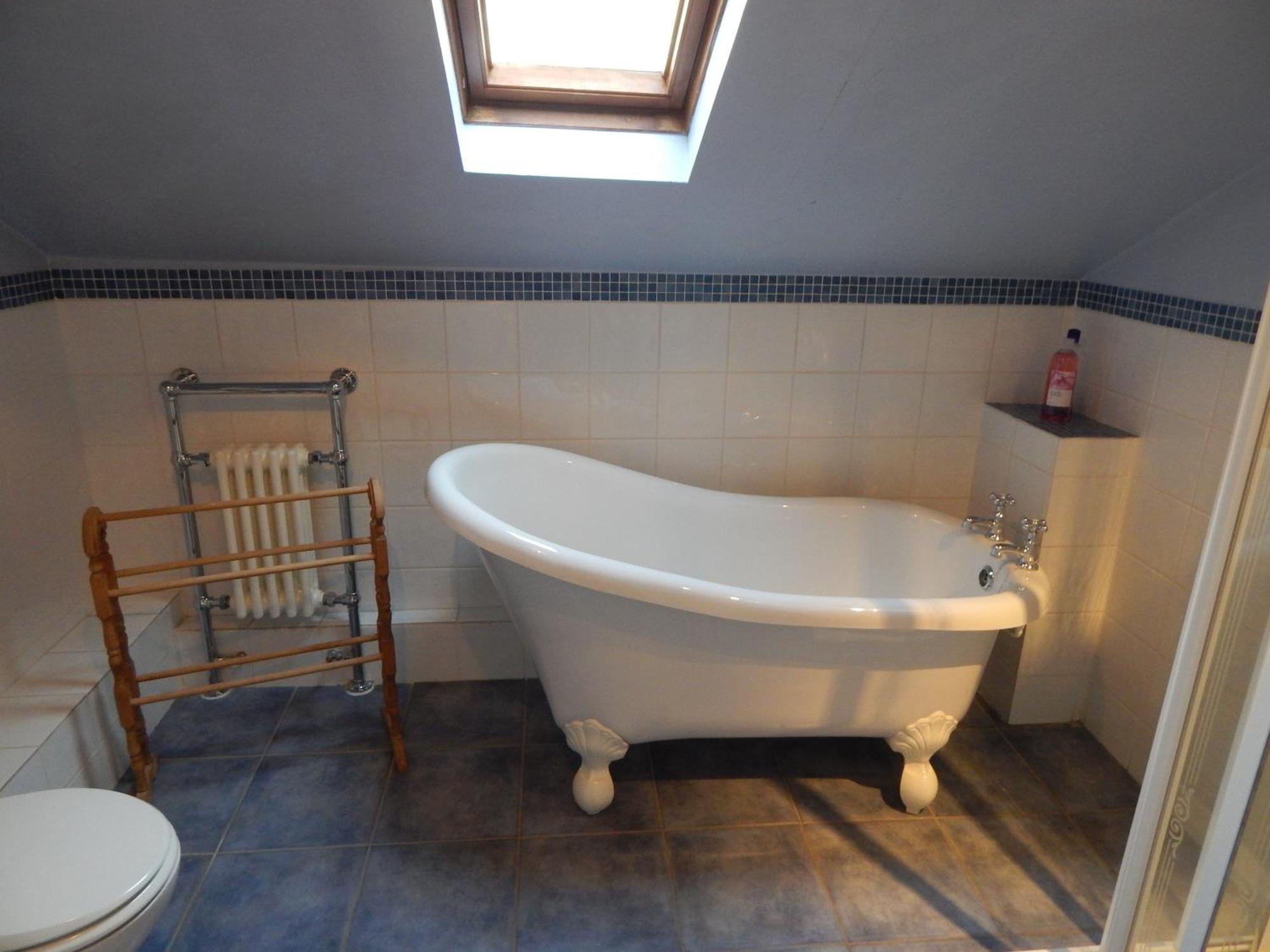 Double or Twin Room Private External Bathroom