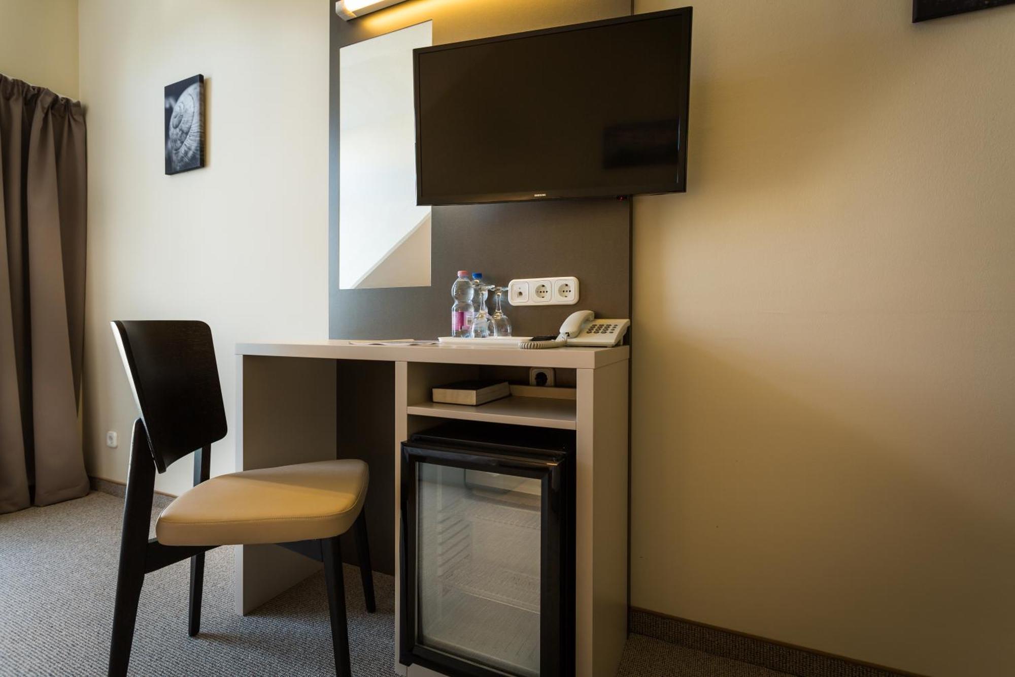 Standard Room Two Single Beds