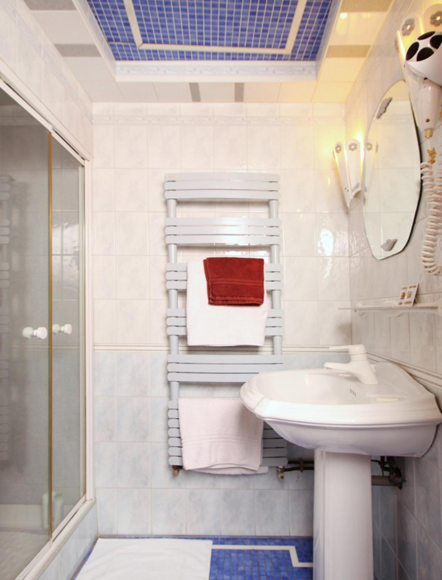 Chambre Double avec Douche et Toilettes