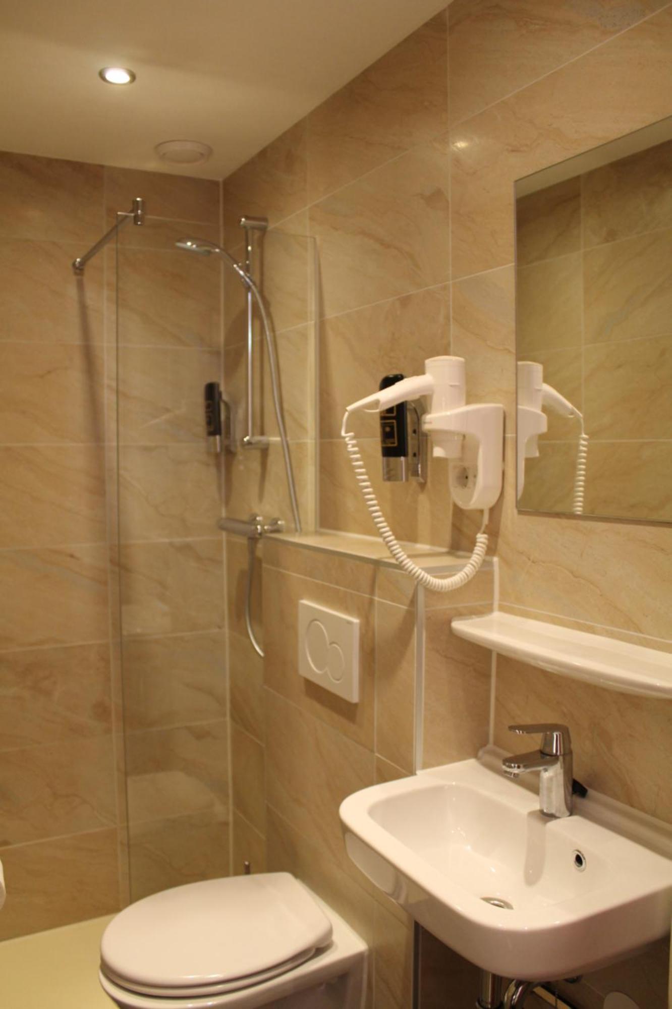 Small Single Room