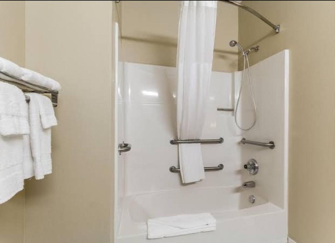 Quarto com Cama Queen-size - Acessível para Hóspedes com Mobilidade Reduzida - Não Fumantes