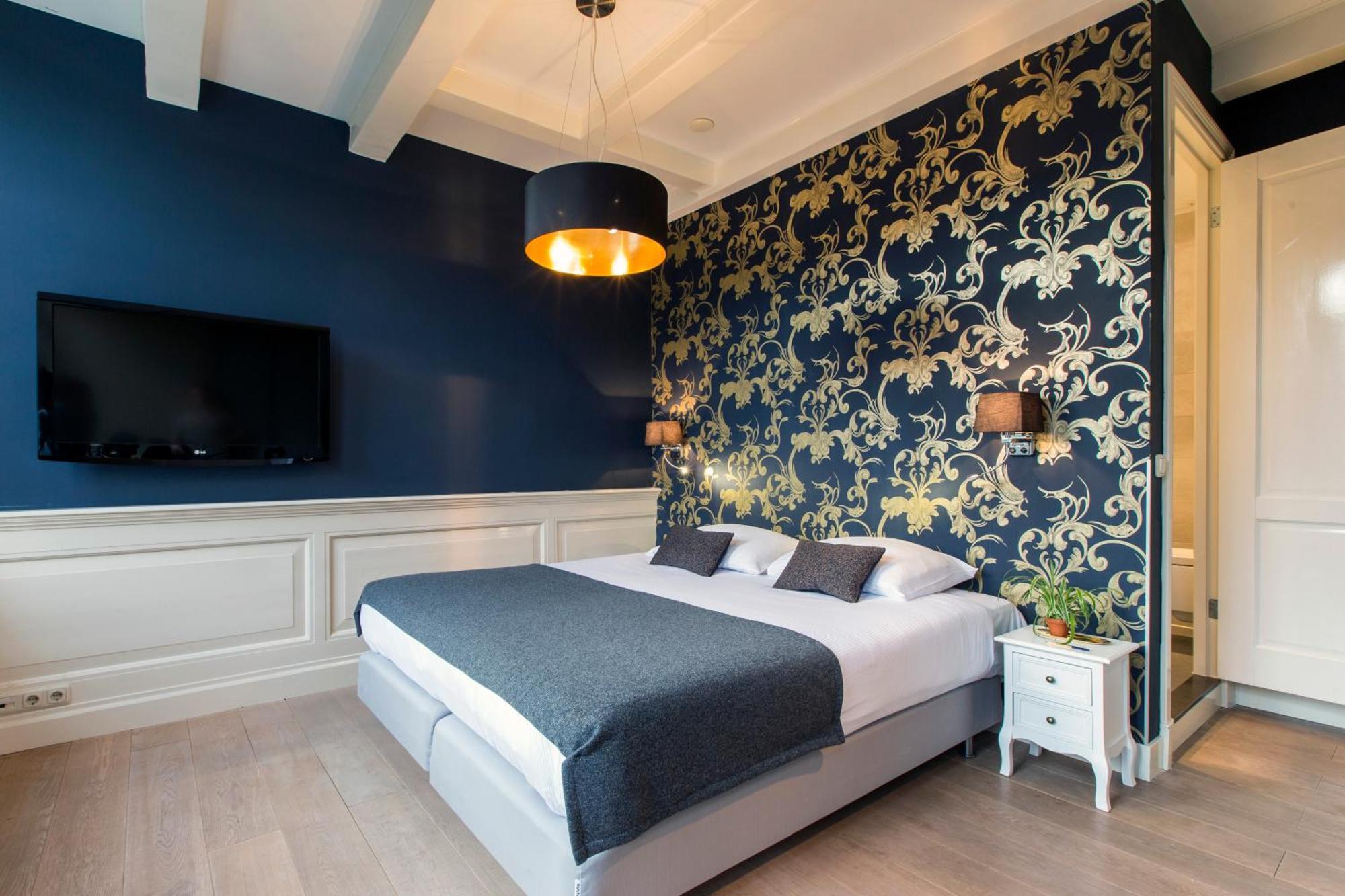 Deluxe Double Room XL Canal View