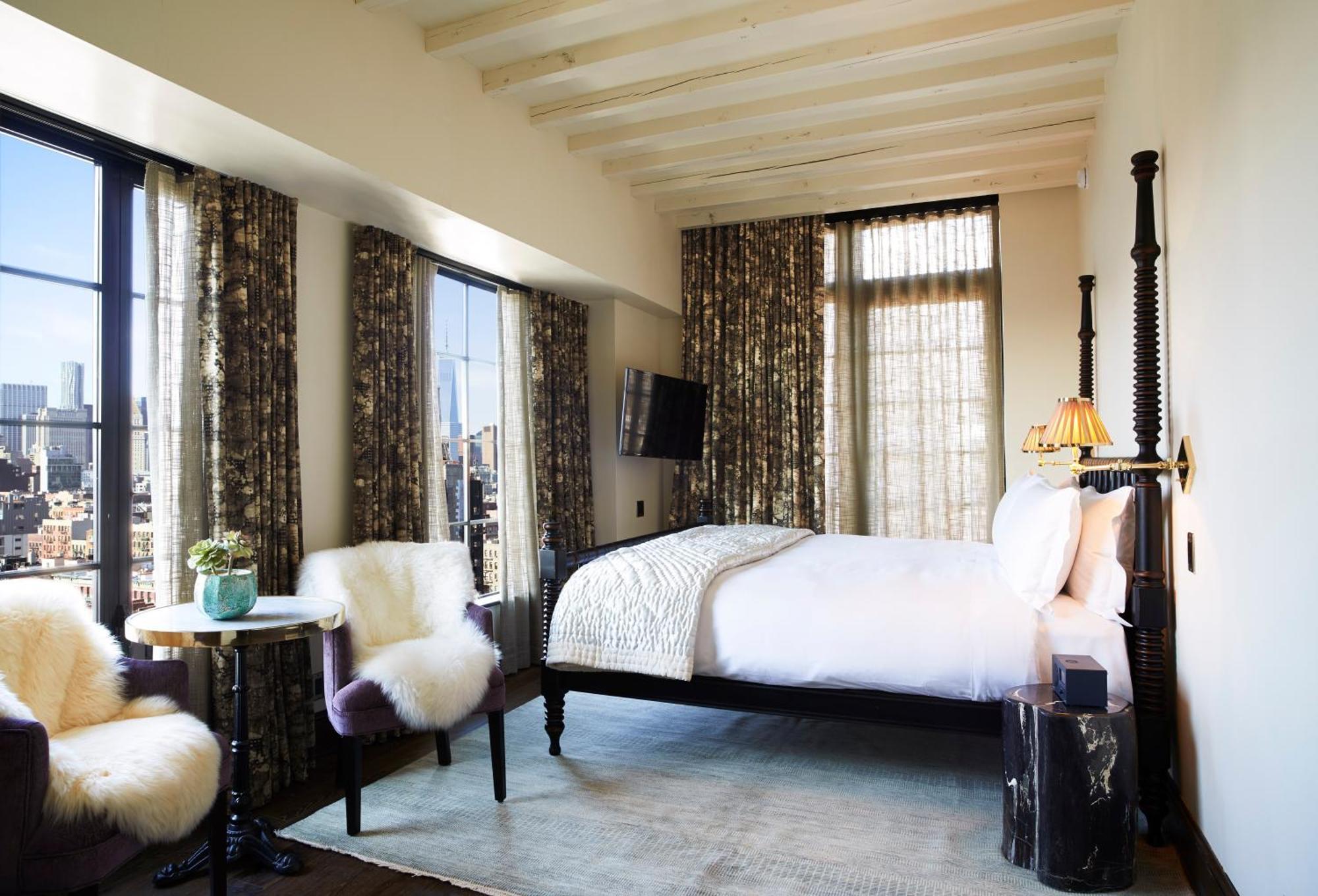 Loft mit Kingsize-Bett auf einer höheren Etage