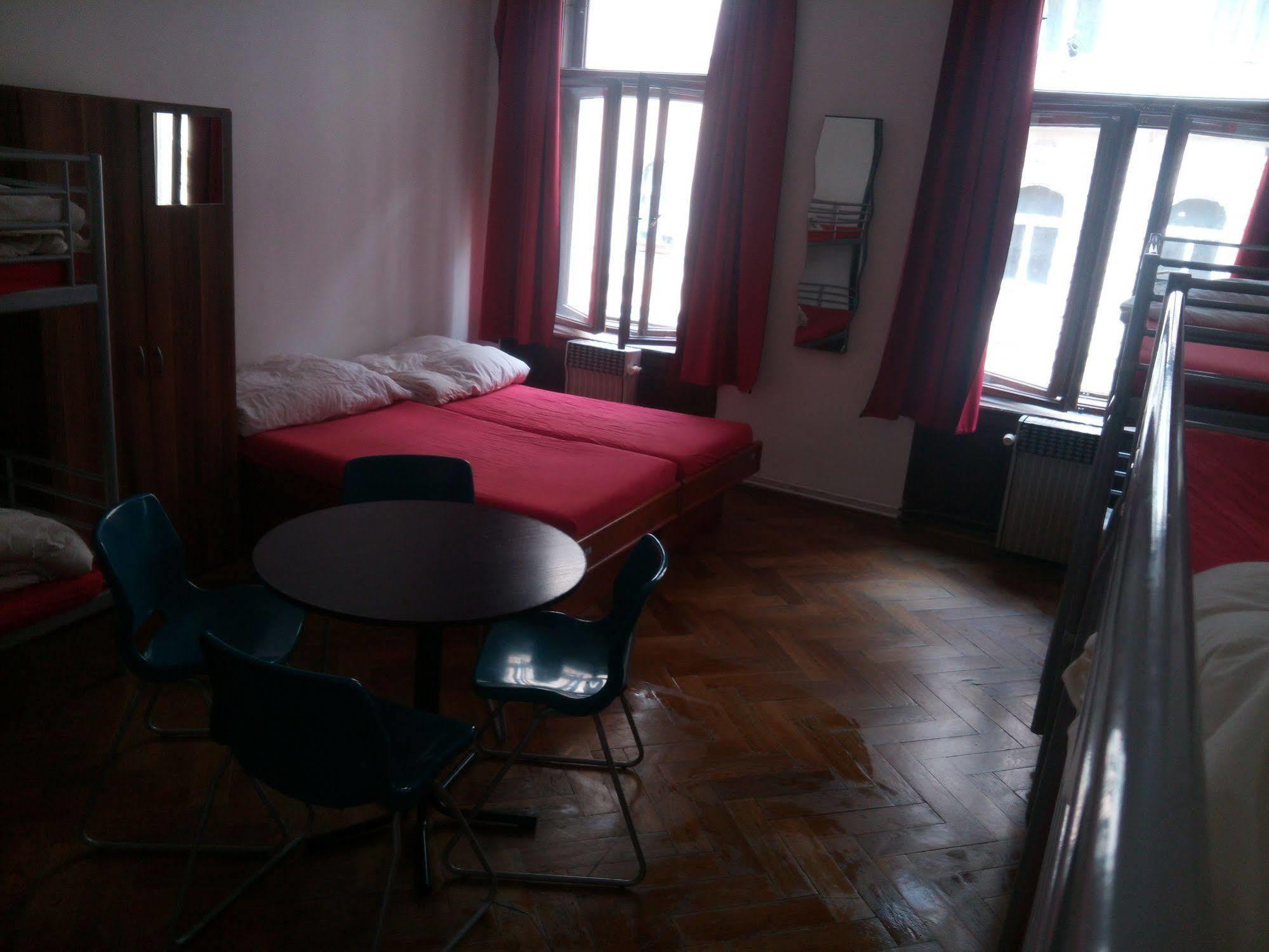 Twin Room,663685074:JPEG